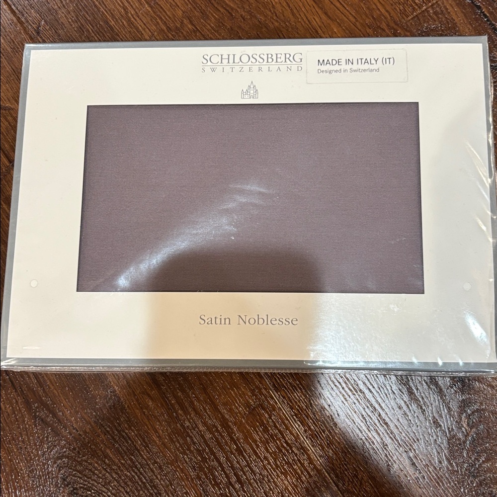 Schlossberg Satin Noblesse Bedding Set KING SIZE - Prune - New - Picture 4 of 7